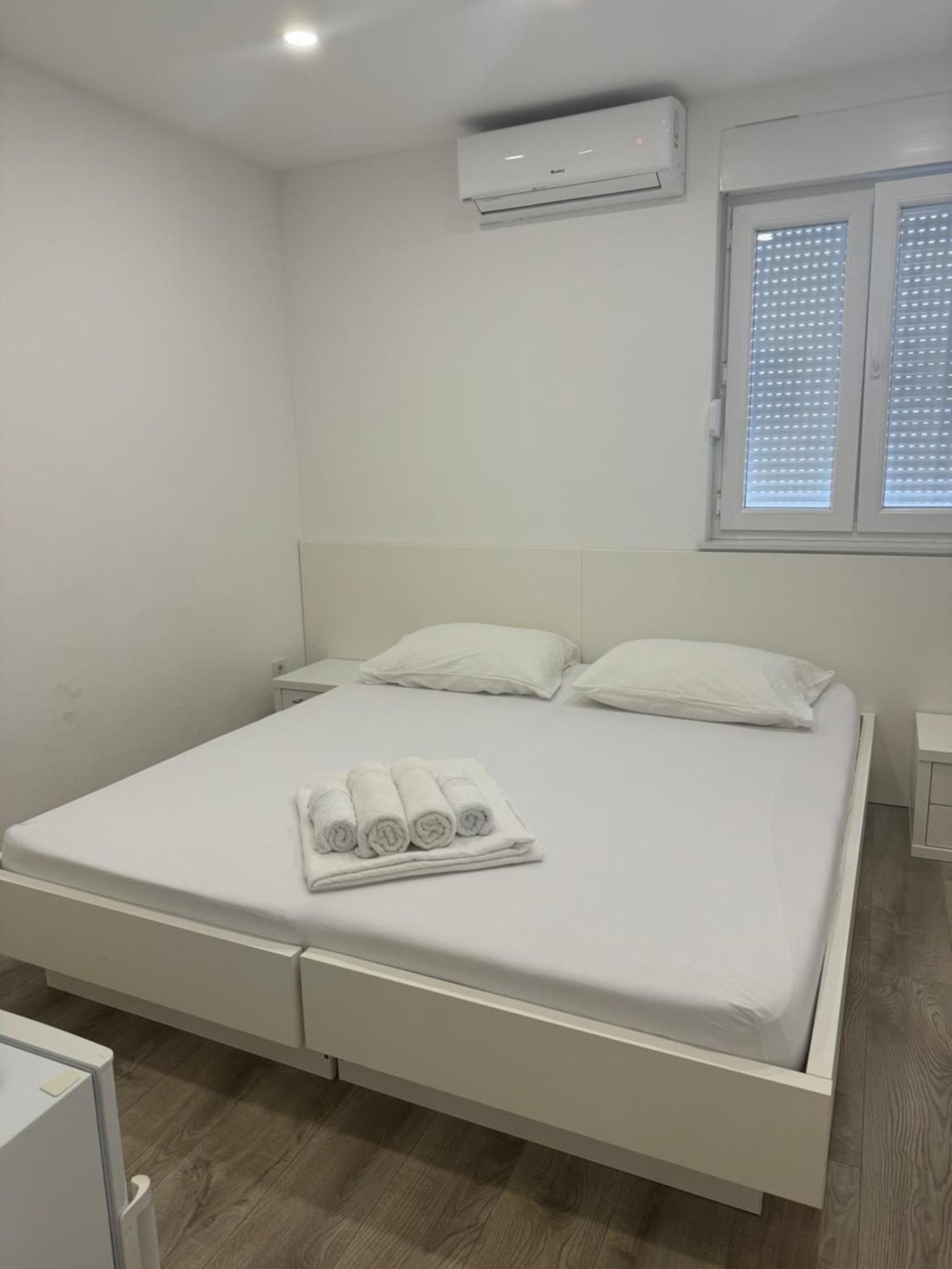Vinko Apartment *